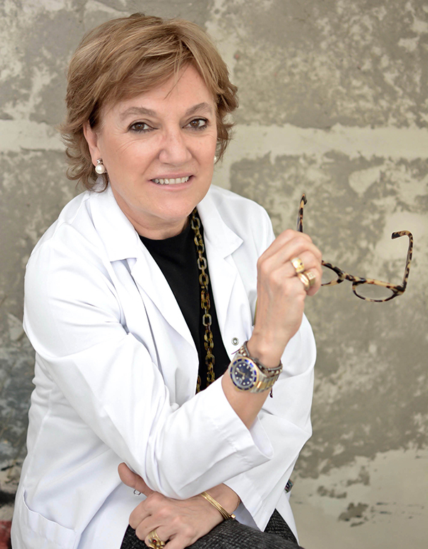 Doctora Begoña Martinez Sanchez cirugia estetica y reparadora clinicabms.es