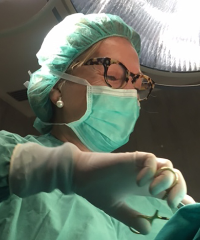 Doctora Begoña Martinez Sanchez cirugia estetica y reparadora clinicabms.es